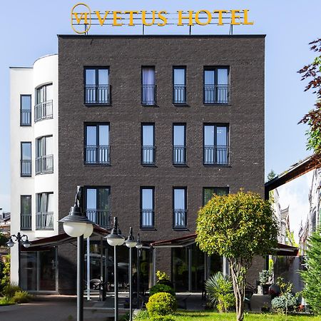 Vetus Hotel Pristina Exterior photo